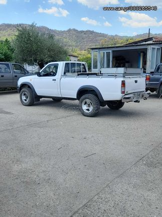 car gr nissan navara d22 2000