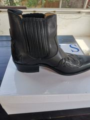 ΔΕΡΜΆΤΙΝΑ ΙΣΠΑΝΙΚΆ ΜΠΟΤΑΚΙΑ