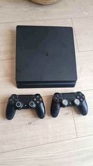 PLAYSTATION 4 SLIM 1TB + 2 Dualshock 