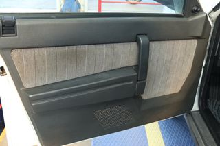 Alfa Romeo Alfa 75 1991-thumb-7