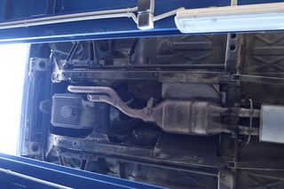 Alfa Romeo Alfa 75 1991-thumb-12