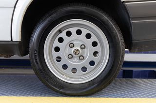 Alfa Romeo Alfa 75 1991-thumb-18
