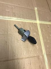 BMW E46 ‘04 8253473 Αφαλός πορτας εμπρός L σε άριστη κατάσταση καινούργια γνήσια!!!