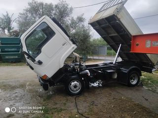 Ανατροπή Nissan 2000 CABSTAR-thumb-2