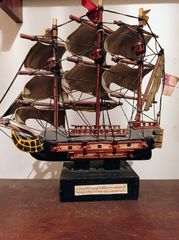 Συλλεκτικό πλοίο Victory του Nelson στη ναυμαχία του Τραφάλαγκαρ του 1805,μήκους 22,5 εκ βάρους 296 γραμ