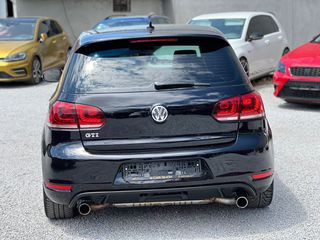 Volkswagen Golf 2010 GTI DSG F1-thumb-6