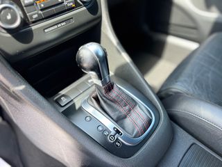 Volkswagen Golf 2010 GTI DSG F1-thumb-16