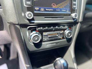 Volkswagen Golf 2010 GTI DSG F1-thumb-17