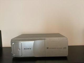 SONY 10 CD CHANGER CDX-505RF