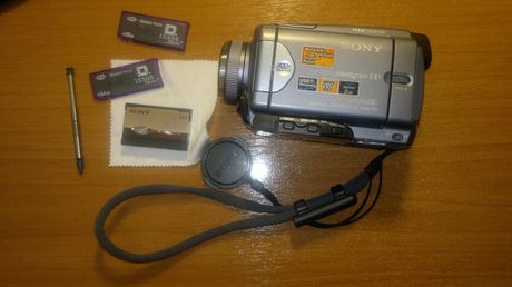 SONY Network Handycam IP. Zoom 120x. Model DCR-IP55E