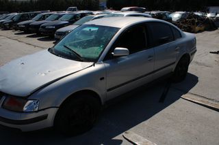 Volkswagen Passat 1997-thumb-1