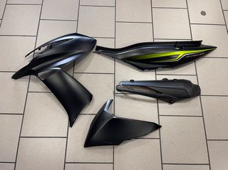 ΔΙΑΦΟΡΑ ΠΛΑΣΤΙΚΑ KAWASAKI J300 J-300 J - 300