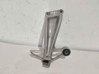 Δεξί βαση μαρσπιέ συνοδηγού από YAMAHA FZ1 2007-12 