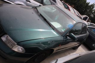 Audi A4 1995-thumb-1