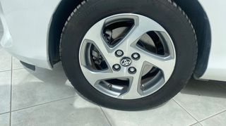 Toyota Yaris 2016-thumb-3