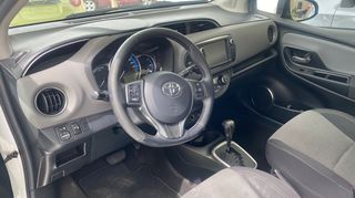 Toyota Yaris 2016-thumb-10