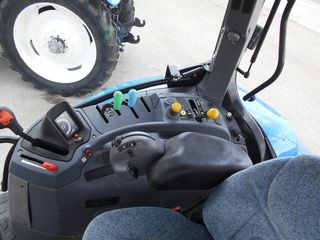 Τρακτέρ New Holland 2007 t6010plus-thumb-17