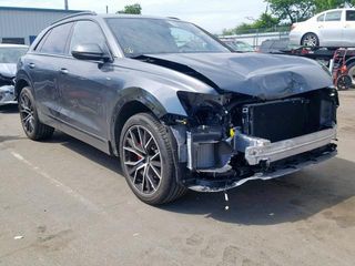 Audi Q8 2019-thumb-1