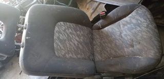 Κάθισμα συνοδηγου Mitsubishi L200