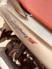 Sym Symphony ST 200i 2026 ΔΙΑΘΕΣΙΜΟ ΜΑΤ ΓΚΡΙ ΛΕΥΚΟ ΓΚΡΙ ΓΥΑΛΙΣΤΕΡΟ ΚΑΙ ΤΙΤΑΝΙΟ-thumb-12
