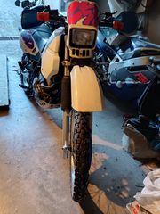 Suzuki DR 650 1995-thumb-10