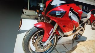 Yamaha YZF-R1 2001