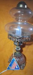lampadari italy πορ πορτατιφ εποχής  ολο κρύσταλλο και ορείχαλκο 42 εκ υψος  Αν θέλετε δεστε όλες τις αγγελίες μου κάτω από το όνομα μου ευχαριστώ για το χρόνο σας