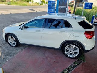Mercedes-Benz GLA 180 2015 GLA 180d Sensation 7G-DCT AUTOMATIC FULL EXTRA-thumb-13