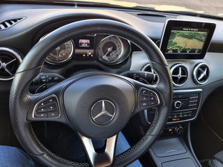 Mercedes-Benz GLA 180 2015 GLA 180d Sensation 7G-DCT AUTOMATIC FULL EXTRA-thumb-26