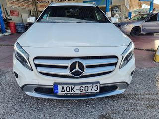 Mercedes-Benz GLA 180 2015 GLA 180d Sensation 7G-DCT AUTOMATIC FULL EXTRA-thumb-2
