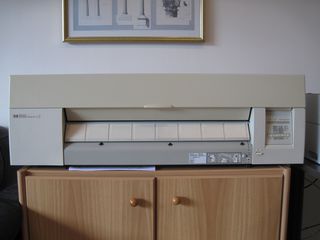 PLOTER HEWLETT PACKARD HP DESIGN JET 330 ΧΩΡΙΣ ΠΟΔΙΑ ΓΙΑ ΧΑΡΤΙ Α1 ΑΣΠΡΟΜΑΥΡΟ