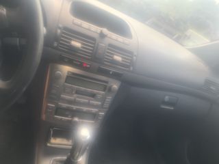 TOYOTA AVENSIS 1.8 2005