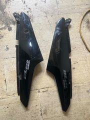 Ουρές ΖΕΥΓΟΣ SUZUKI DL V STROM (μαύρα και Γκρι)
