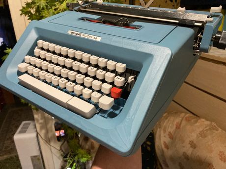 Πλήρως λειτουργική γραφομηχανή Olivetti Studio 46 (1975, Μεξικό) & επίδειξη & δώρα