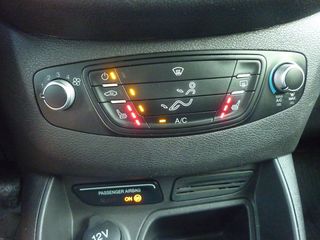 Ford Transit Courier 2016 JN8-thumb-16
