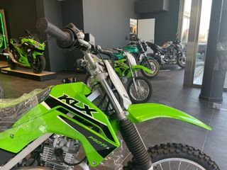 Kawasaki KLX 140 '23 R L 8PS Super Enduro ΕΤΟΙΜΟΠΑΡΑΔΟΤΟ!