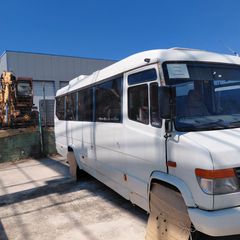 Mercedes-Benz 1999-thumb-5