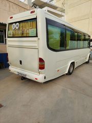 Mercedes-Benz 2000-thumb-2