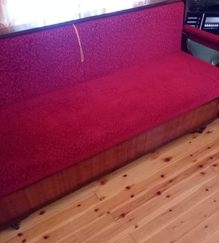 Καναπές-κρεβάτι ανοιγόμενος με αποθηκευτικό χώρο