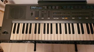 Roland E-5 keyboard Intelligent Synthesizer-thumb-1