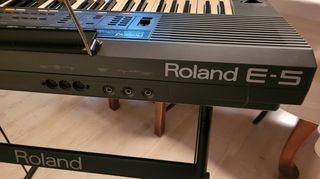 Roland E-5 keyboard Intelligent Synthesizer-thumb-7