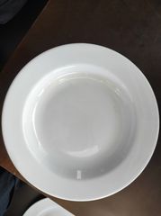 24 πιάτα λευκά βαθιά πορσελάνης 23 & 30 εκ.