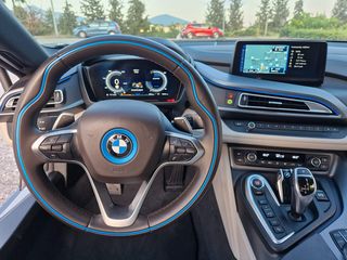 Bmw i8 2018-thumb-40