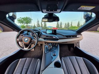 Bmw i8 2018-thumb-42
