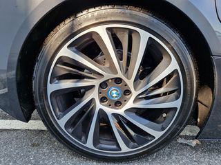 Bmw i8 2018-thumb-48