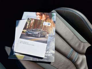 Bmw i8 2018-thumb-47