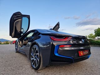 Bmw i8 2018-thumb-12