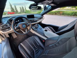 Bmw i8 2018-thumb-14