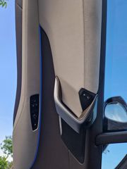 Bmw i8 2018-thumb-23