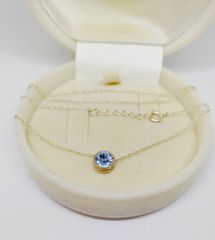 ΚΡΕΜΑΣΤΟ ΛΑΙΜΟΥ ΑΣΗΜΕΝΙΟ 925 ΒΑΘΜΟΥΣ  ΜΕ AQUAMARINE ΖΙΡΓΚΟΝ ΠΕΤΡΑ ΚΑΙ ΑΣΗΜΕΝΙΑ ΑΛΥΣΙΔΑ Α956 ΤΙΜΗ 30 EΥΡΩ 